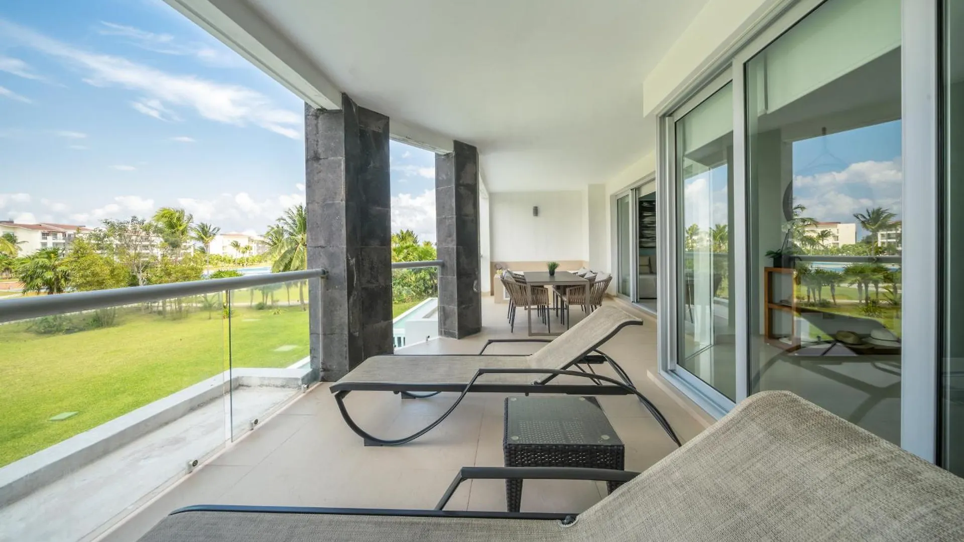 Luxury 2 Bedroom Condo With Tub & Infinity Pool - Beach Side At Mareazul - Sirenita G Playa del Carmen 0*,