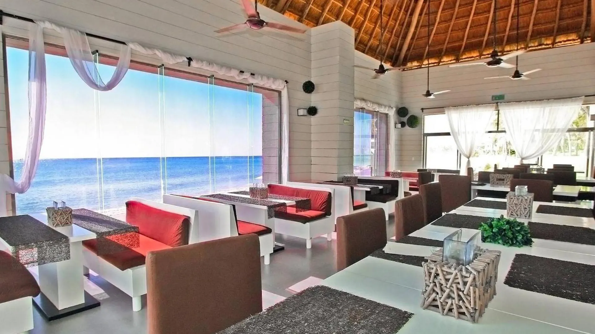 Luxury 2 Bedroom Condo With Tub & Infinity Pool - Beach Side At Mareazul - Sirenita G Playa del Carmen 0*,