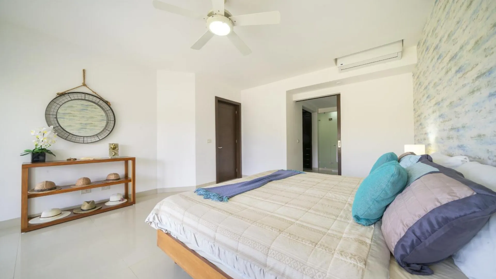 Luxury 2 Bedroom Condo With Tub & Infinity Pool - Beach Side At Mareazul - Sirenita G Playa del Carmen Vakantiehuis